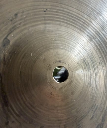 13” A Zildjian Thin Ride / Hi Hat Top Small Stamp [ca. 1957–1959] 690g
