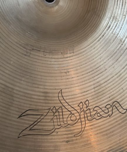 18” A Zildjian Thin Crash Hollow Logo [1978–1982] 1372g